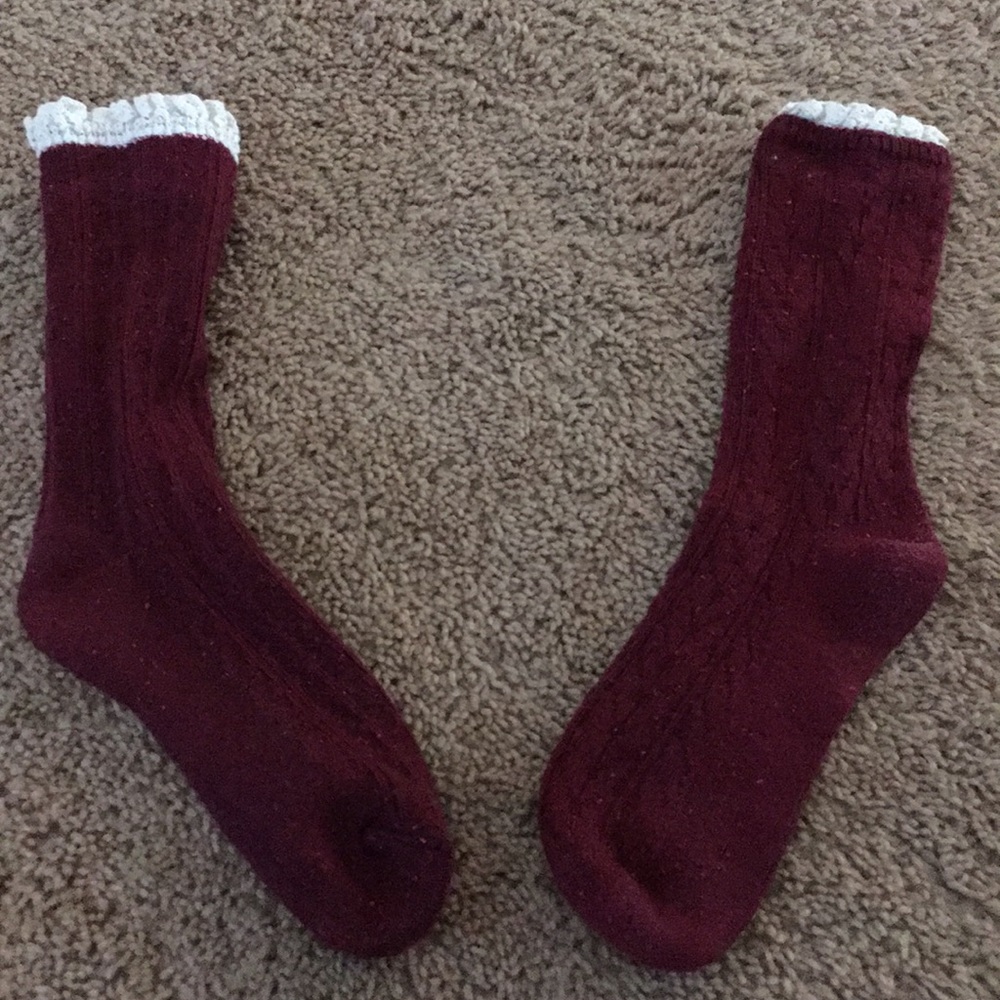 maroon red knit design socks w/ knit lace top